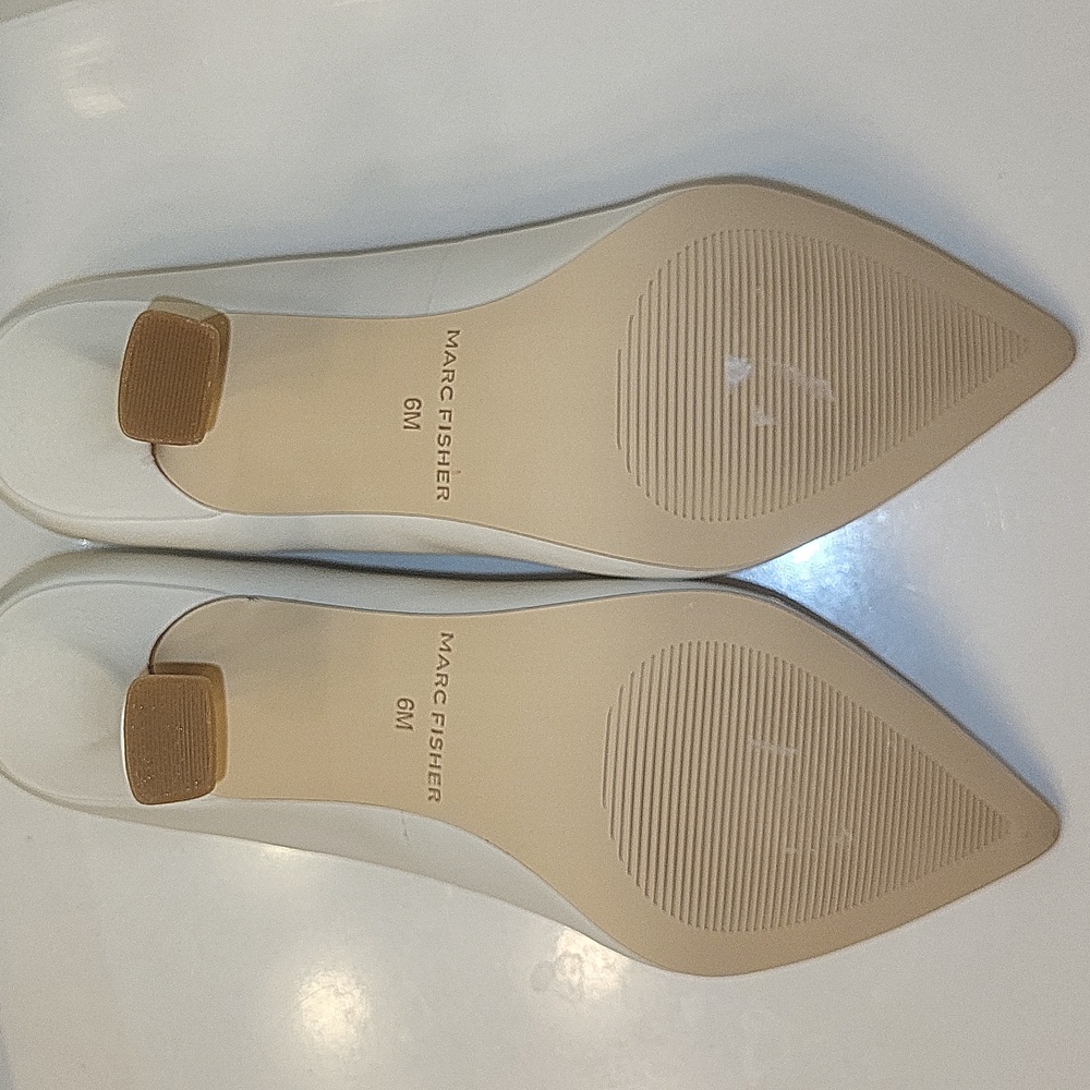Marc Fisher NEW Pointed Toe Kitten Heel Pumps Flared Stiletto Shoes Womens 6 - Picture 7 of 11